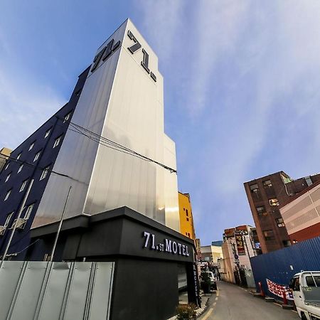 71 Street Motel Suwon Bagian luar foto