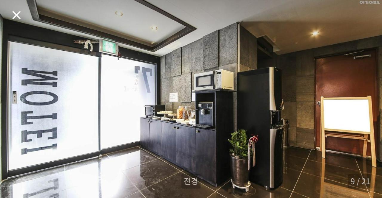 71 Street Motel Suwon Bagian luar foto