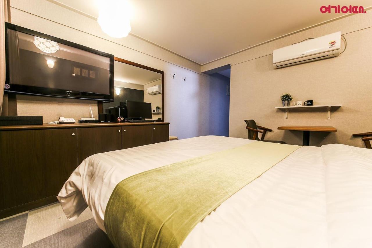 71 Street Motel Suwon Bagian luar foto