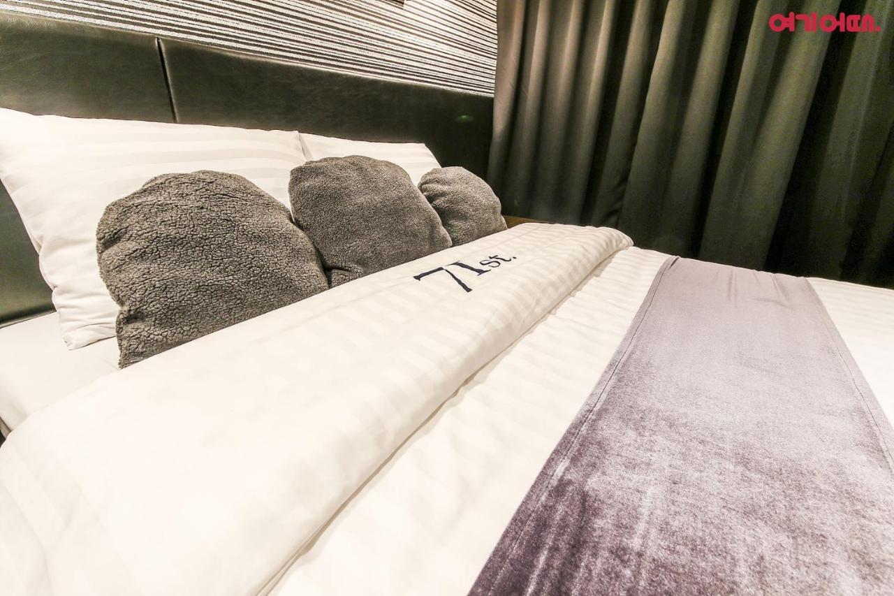 71 Street Motel Suwon Bagian luar foto