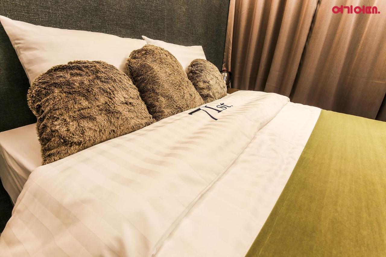 71 Street Motel Suwon Bagian luar foto